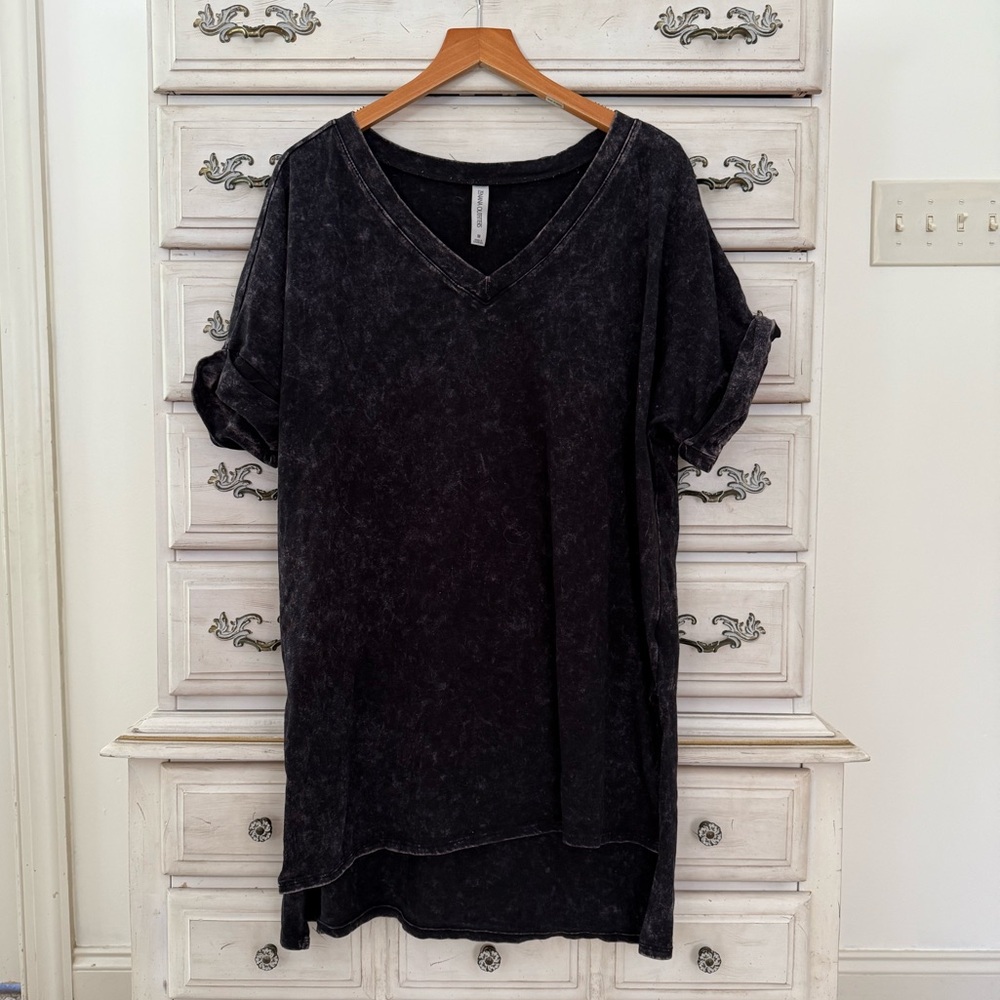 Vici Washed Black V-Neck Short Sleeve Tee